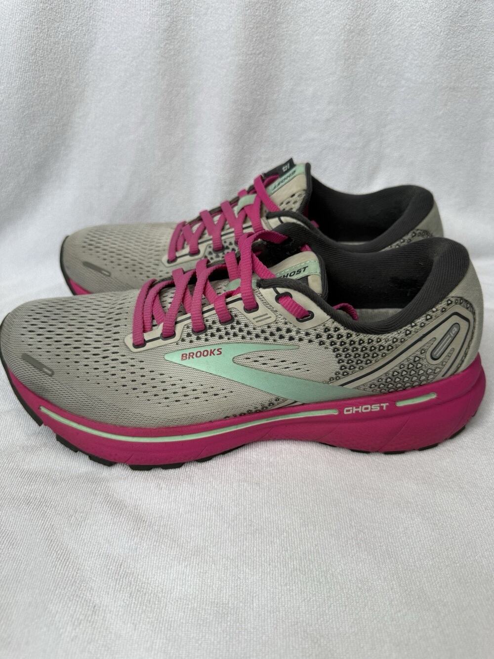 Brooks Ghost 14 Women’s 9 Running Shoes‎ Athletic Sneakers Gray Pink Lightweight
